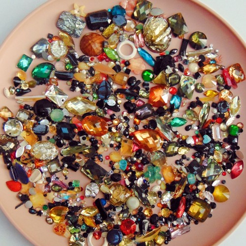 Mixed lot acrylic flat back - of,